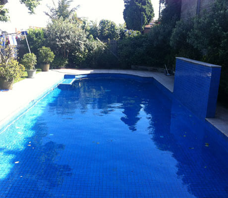 Photo of a pool before a swimming pool enclosure was installed