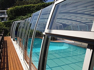 Photo of an Omega High swimming pool enclosure