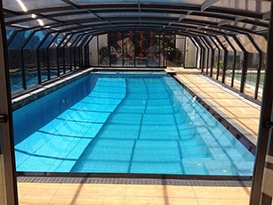 Photo of an Oceanic High retractable pool enclosure