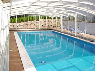 Photo of a Venezia High swimming pool enclosure