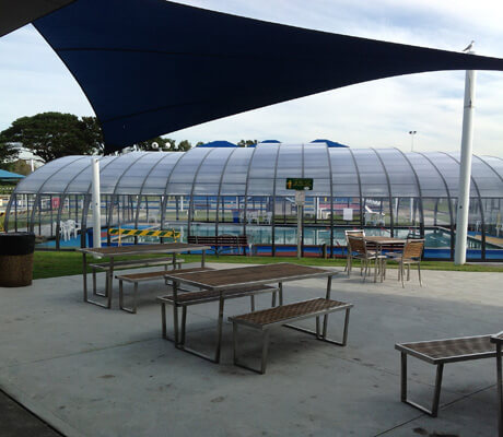 Photo of a Laguna Double-Grande swimming pool enclosure