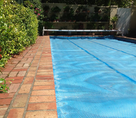 Photo of a pool before a swimming pool enclosure was installed